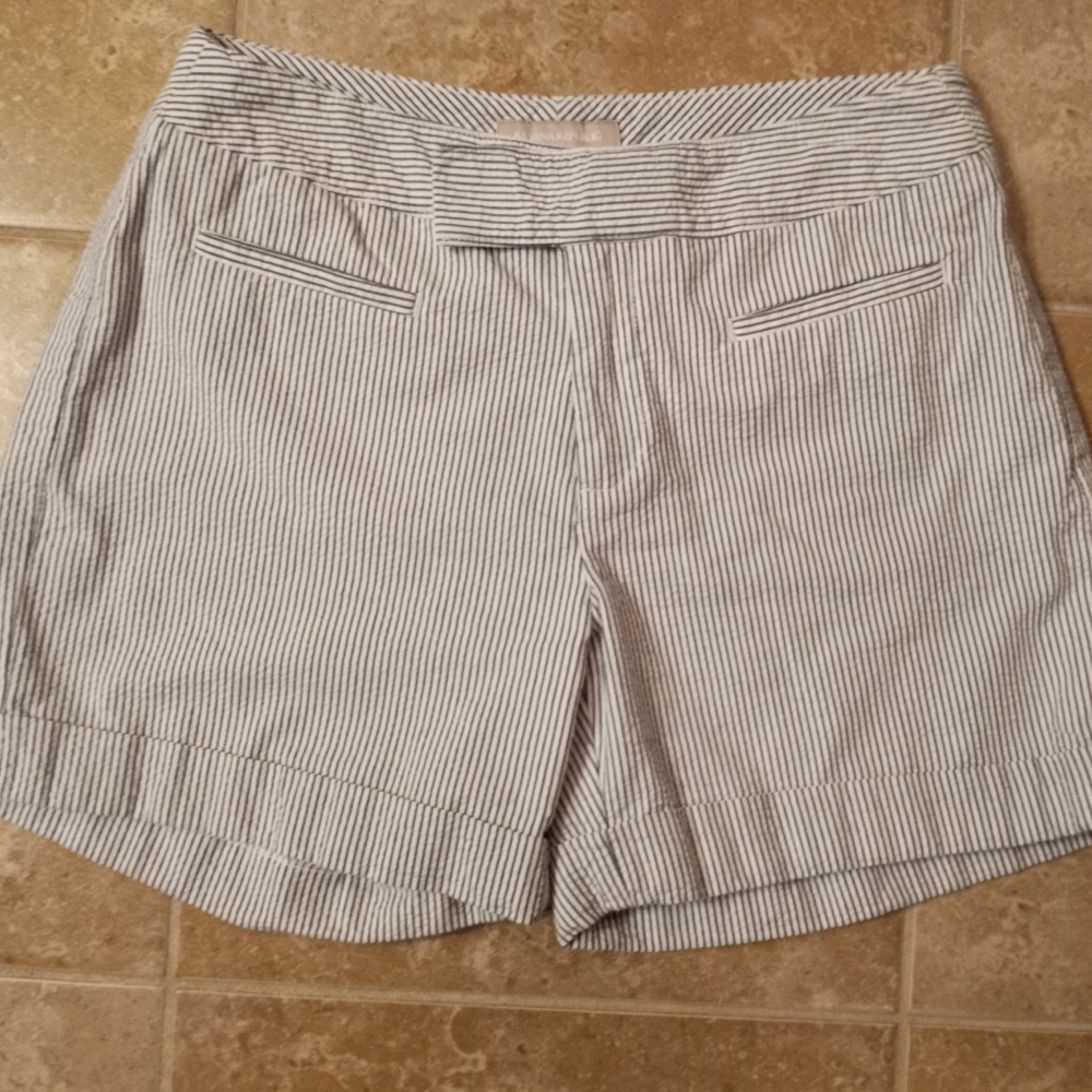Banana Republic Seersucker Cuffed Shorts Sz.8